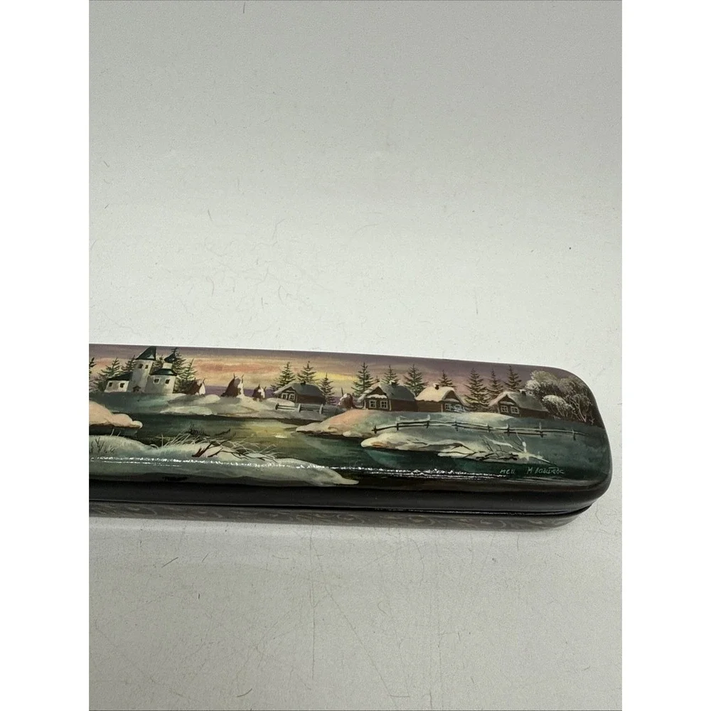 Vintage Russian Lacquer Hand Painted Peaochuho Trinket/Pencil Box